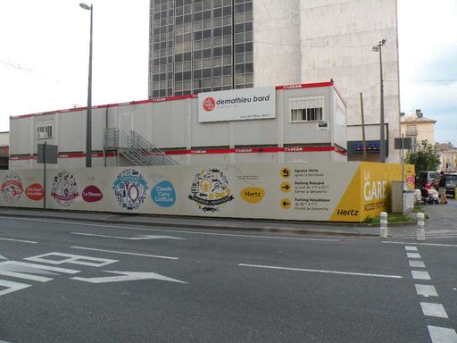  palissades devant la gare, pour cause de travaux